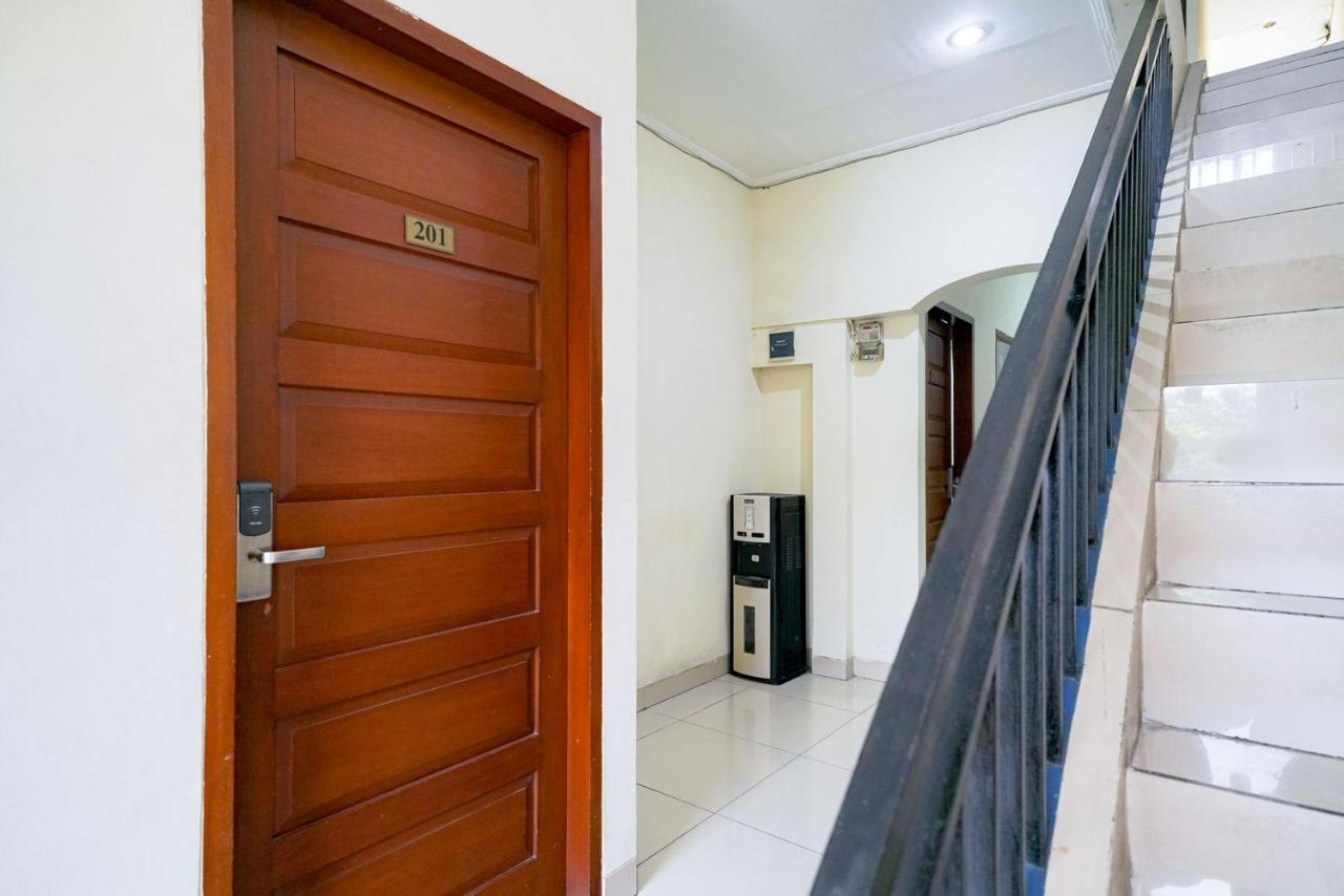 Reddoorz At Buah Batu 5 Hotell Bandung Eksteriør bilde