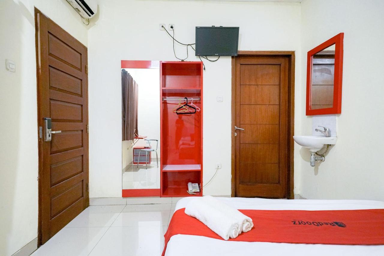 Reddoorz At Buah Batu 5 Hotell Bandung Eksteriør bilde