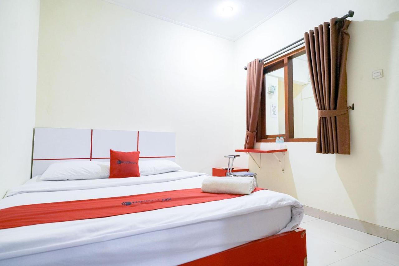 Reddoorz At Buah Batu 5 Hotell Bandung Eksteriør bilde