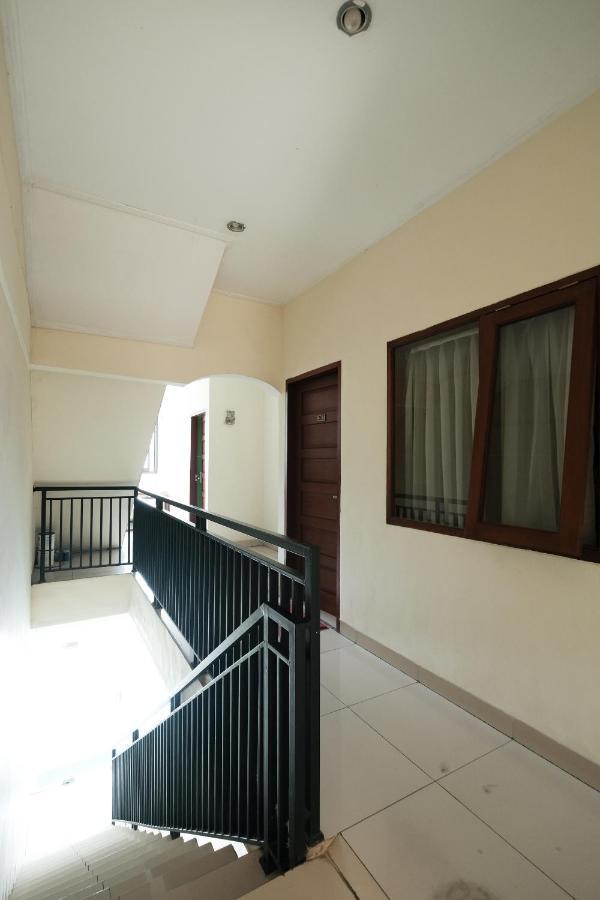Reddoorz At Buah Batu 5 Hotell Bandung Eksteriør bilde
